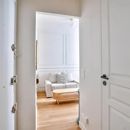 Bel Au Coeur Des Batignolles Apartmán